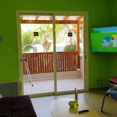 Iris Village 2 Bedrooms 2 Baths * פאפוס